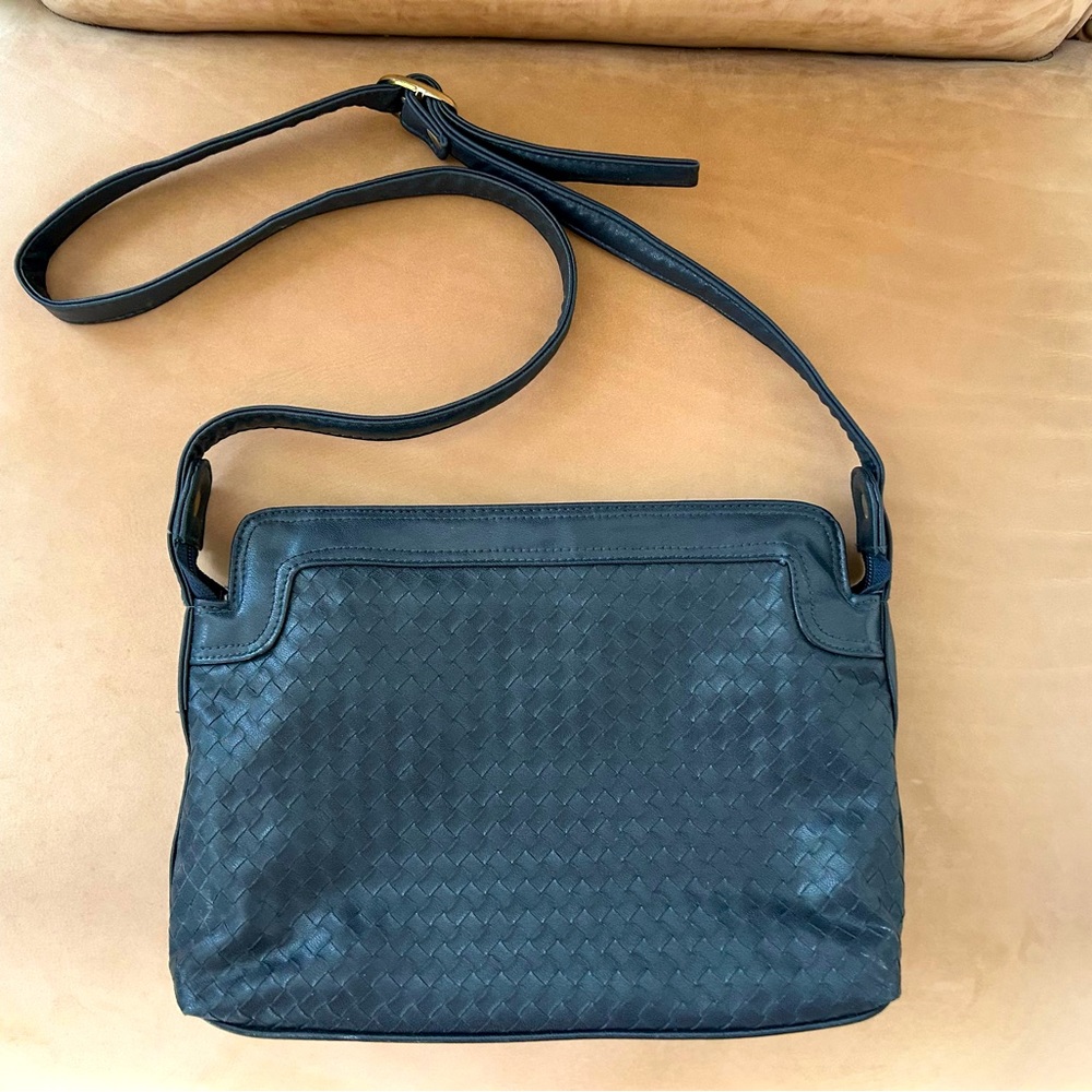 Genesis Basket Weave Woven in Midnight Blue